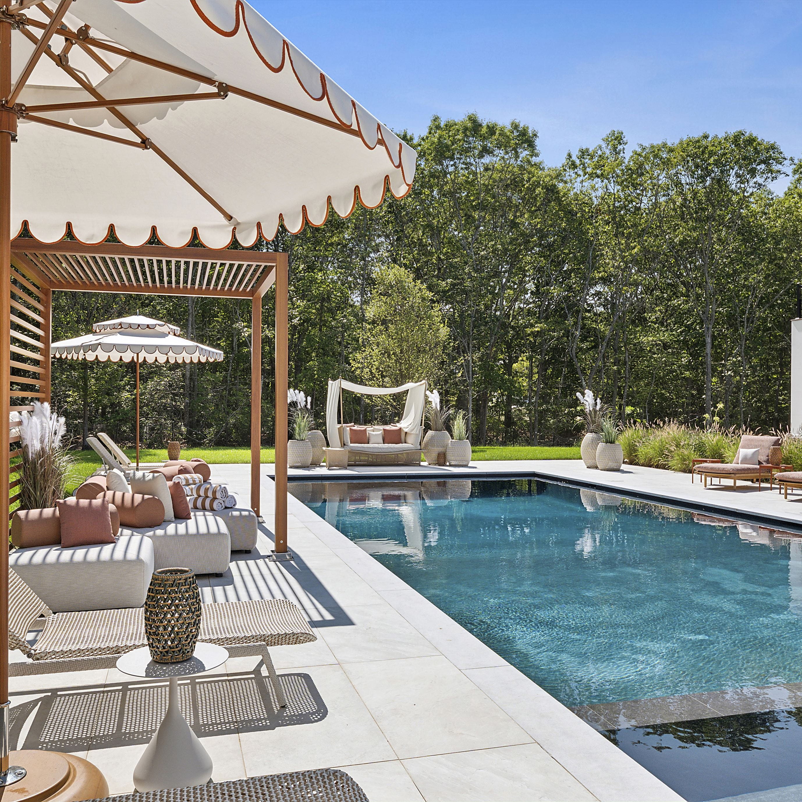 Relaxed Luxury Outdoor Living: Hampton Designer Showhouse 2025