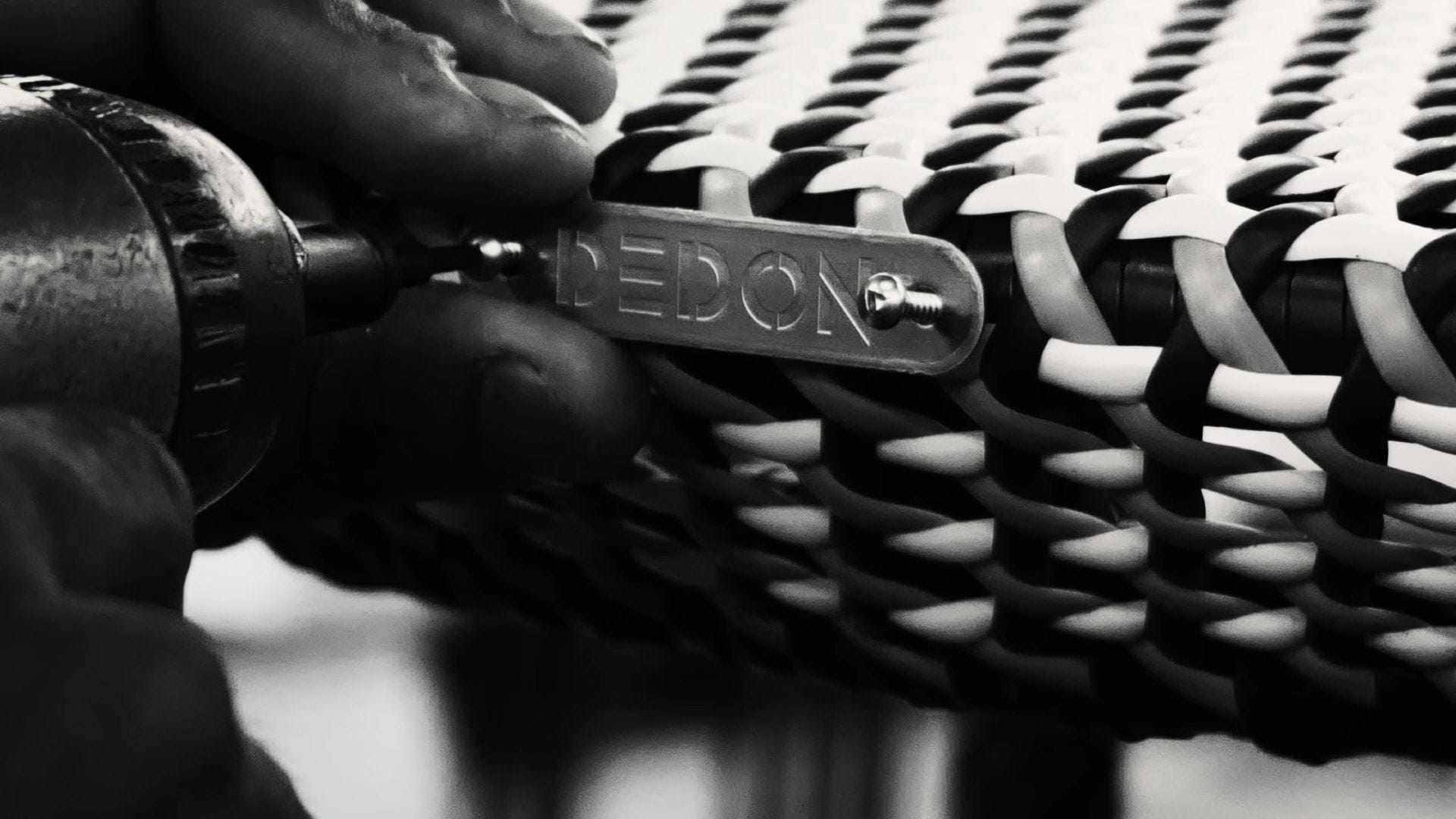 DEDON Craftsmanship Logo plate