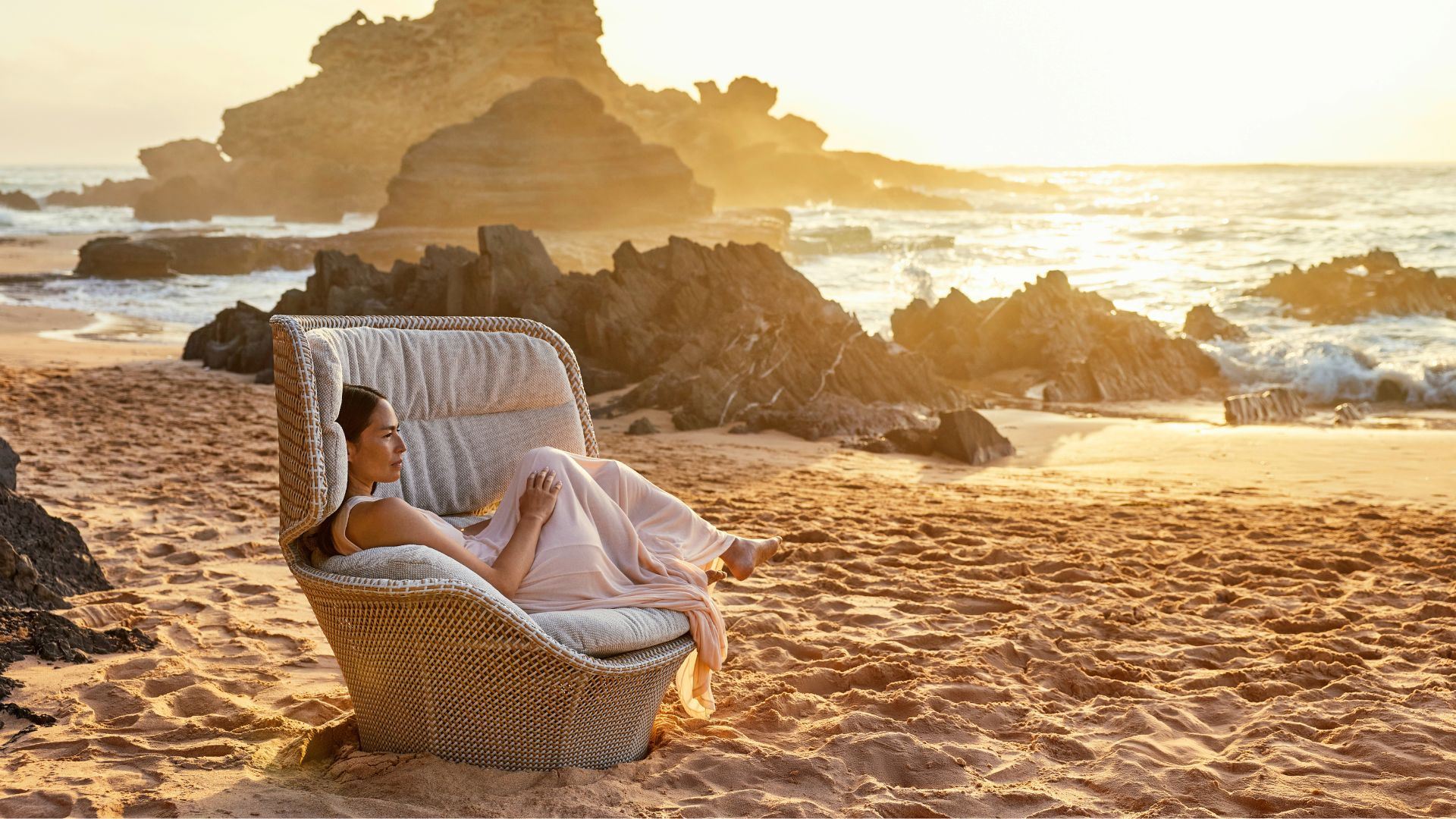DEDON SEASHELL GRAND Collection