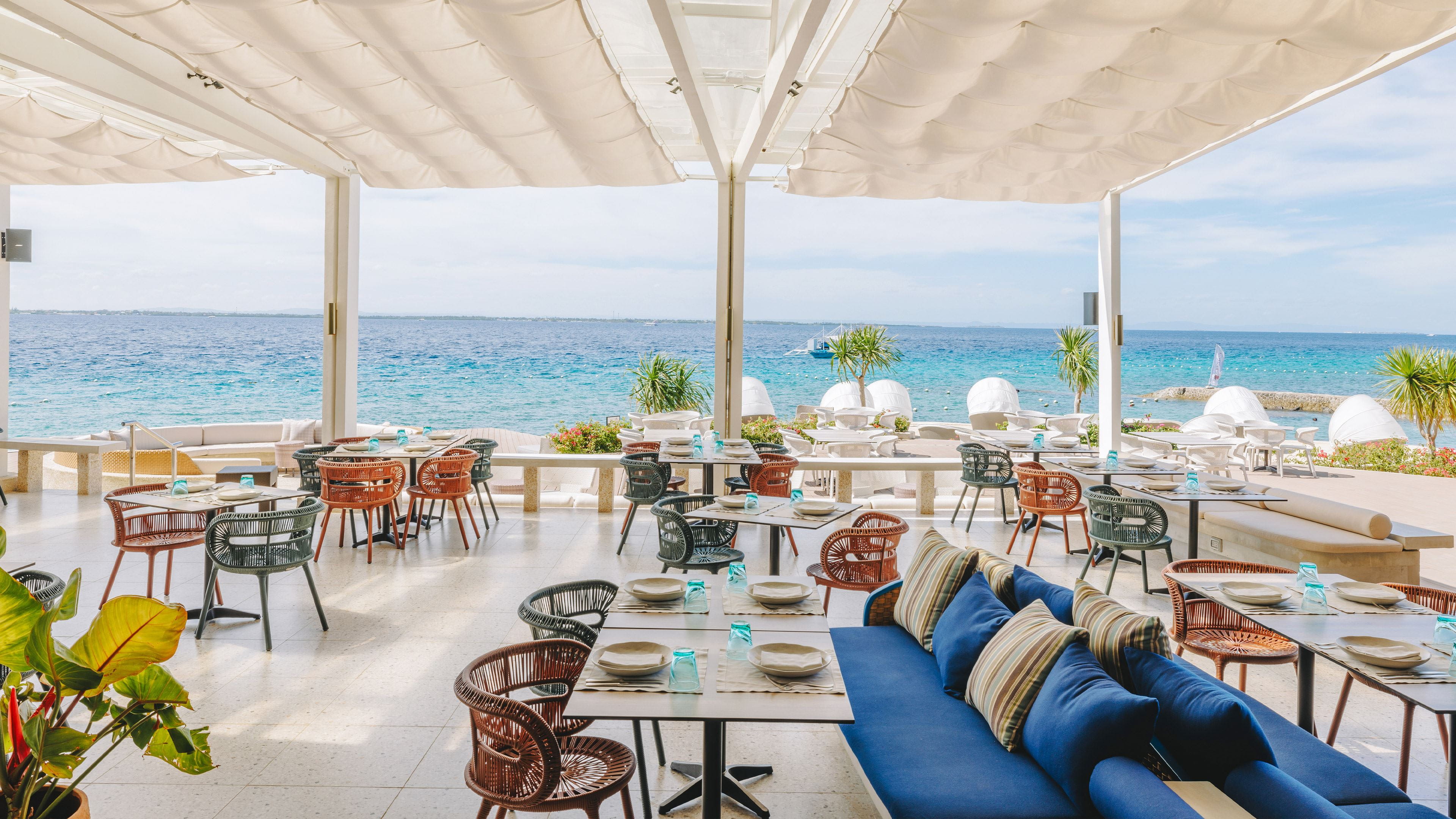 DEDON Reference Crimson Resort and Spa Mactan with CIRQL NU