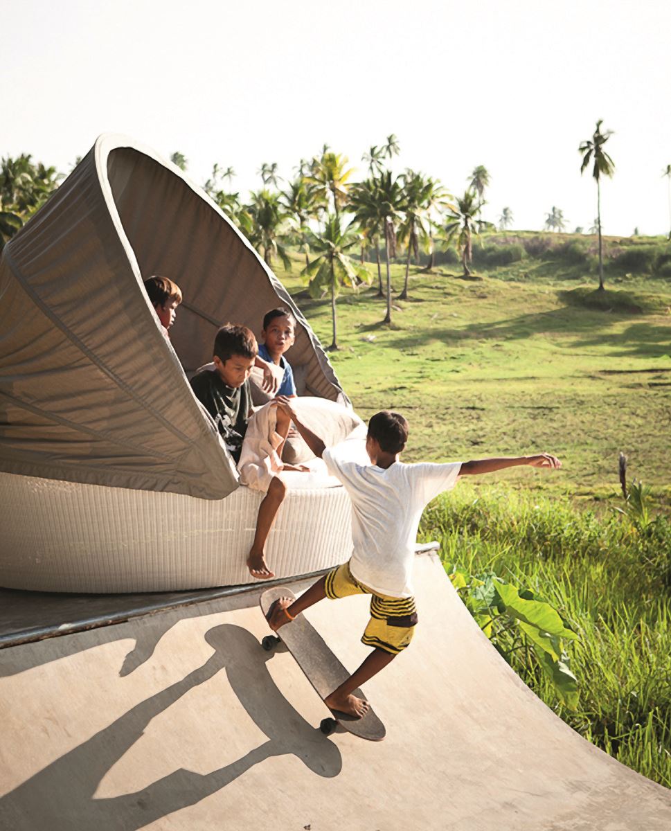 Dedon Orbit XXL High 102