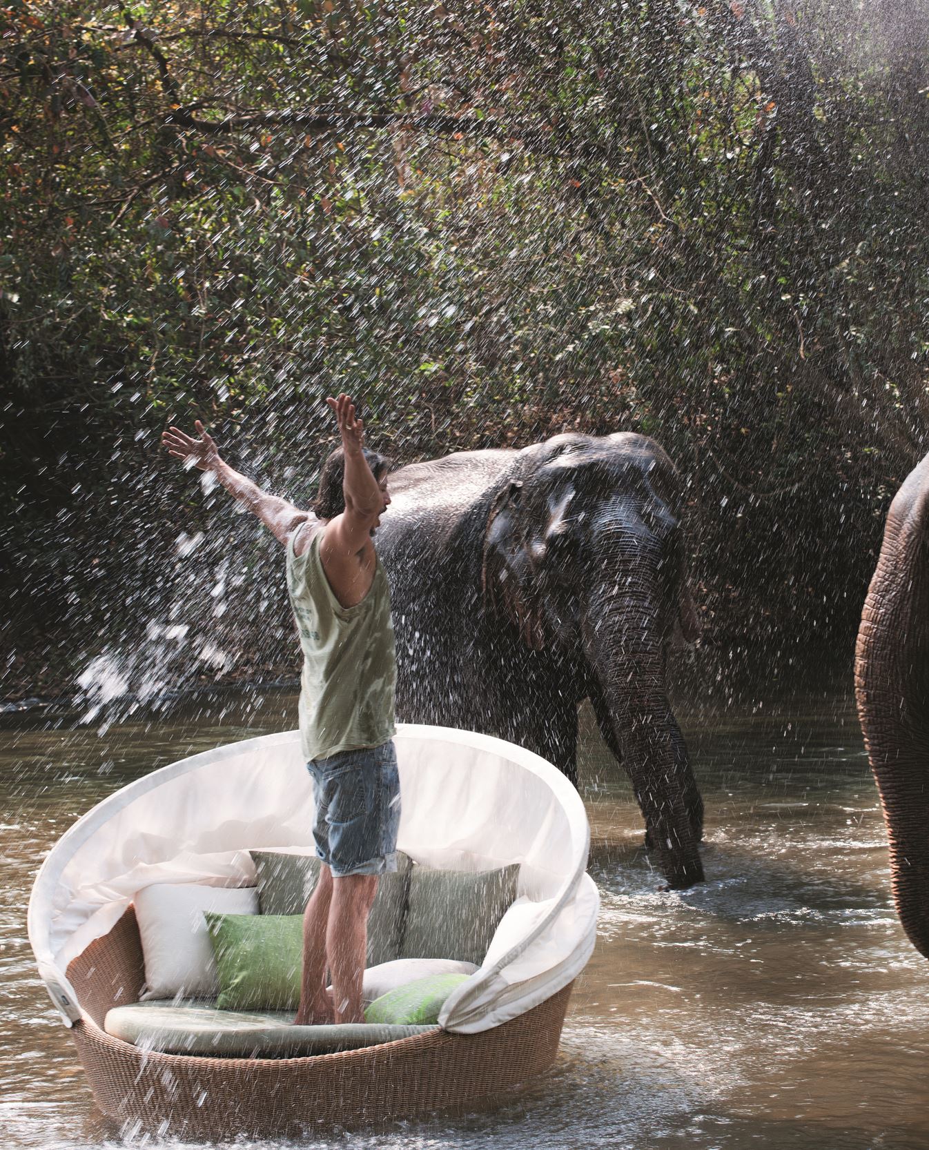 Dedon Orbit High 108