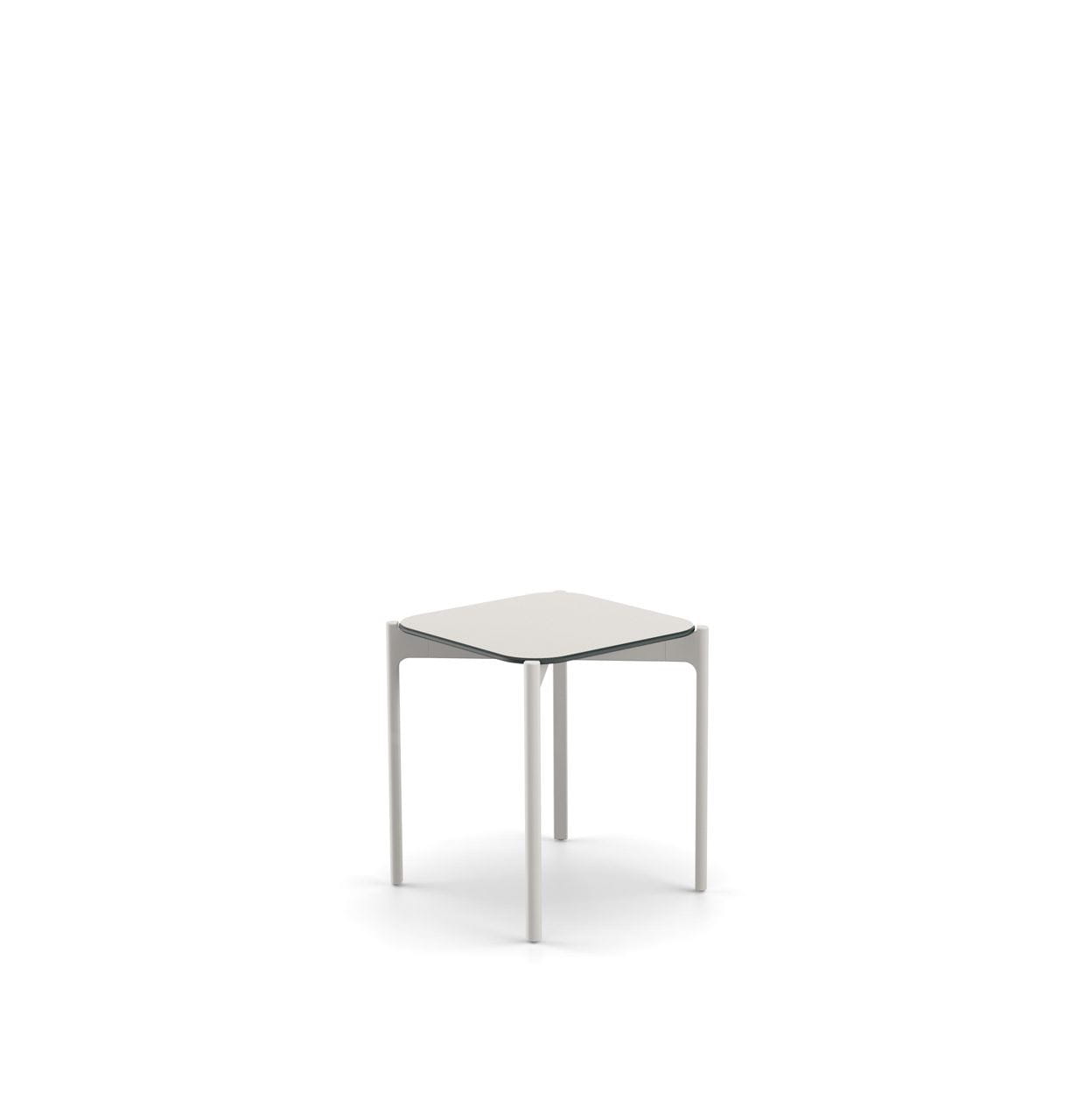 DEDON | IZON | Side table
