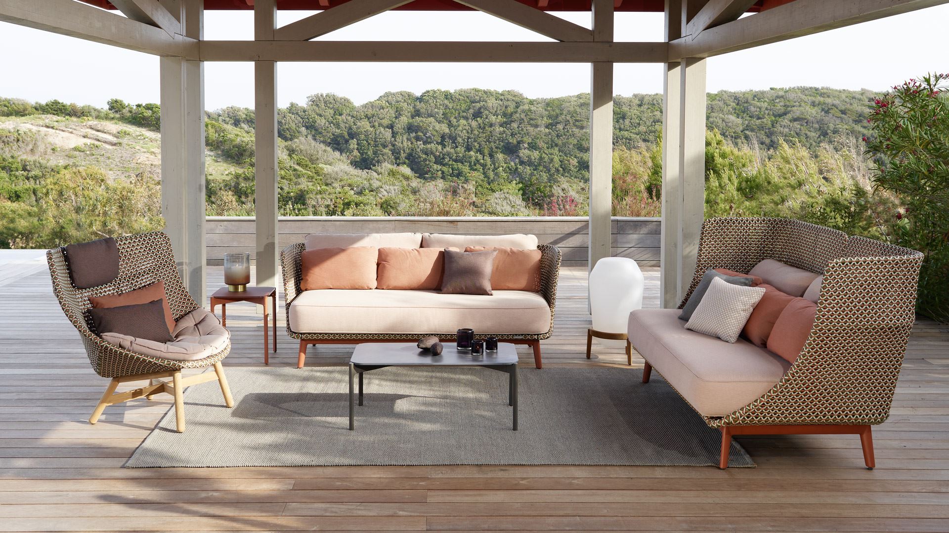 DEDON IZON Coffee table