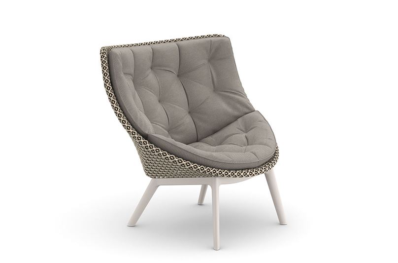 DEDON MBRACE ALU Wingchair pepper lipari