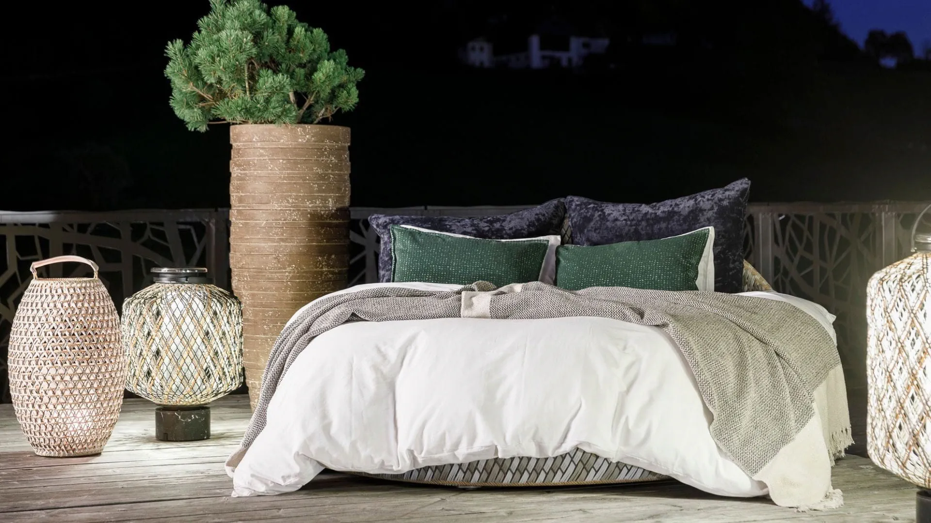 DEDON DALA Outdoor Daybed at SILENA Hotel