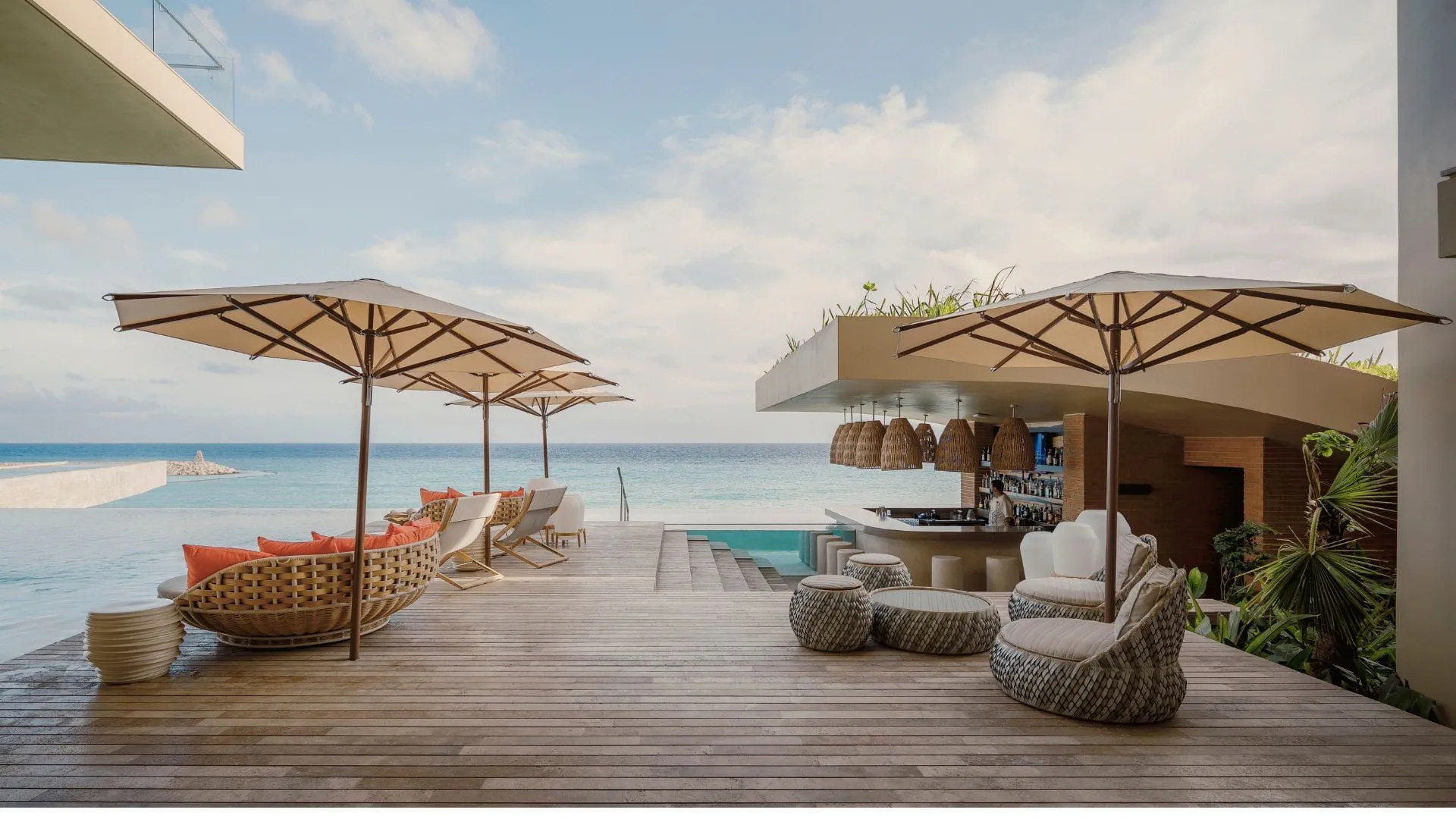 DEDON SWINGREST and DALA Collections at Casa de la Playa