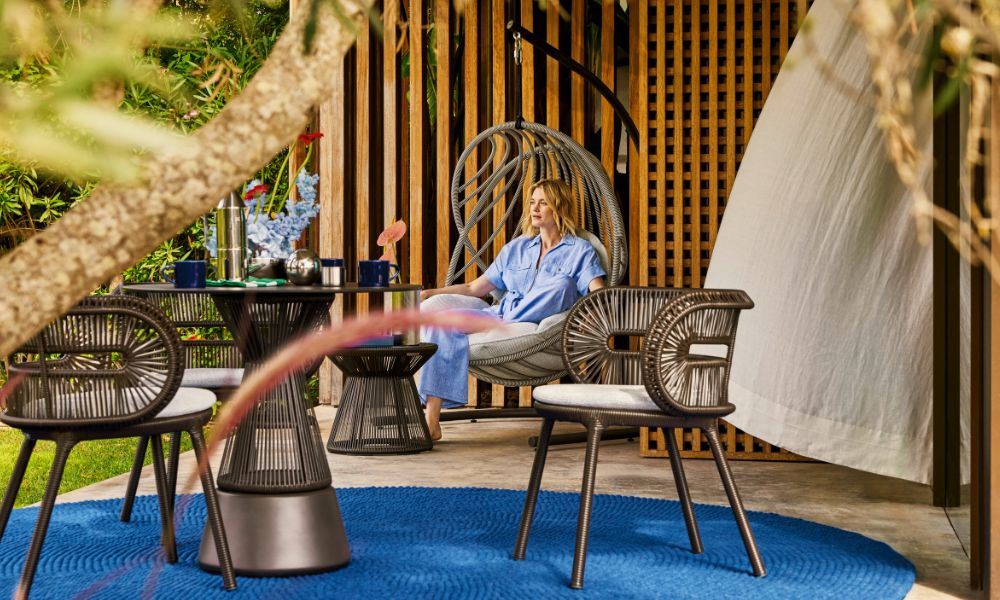 DEDON CIRQL NU Luxury Bistro Table